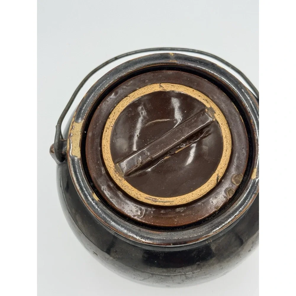 Vintage Red Wing ? Brown Cream Bean Pot Crock Handle Wire Bail Handle